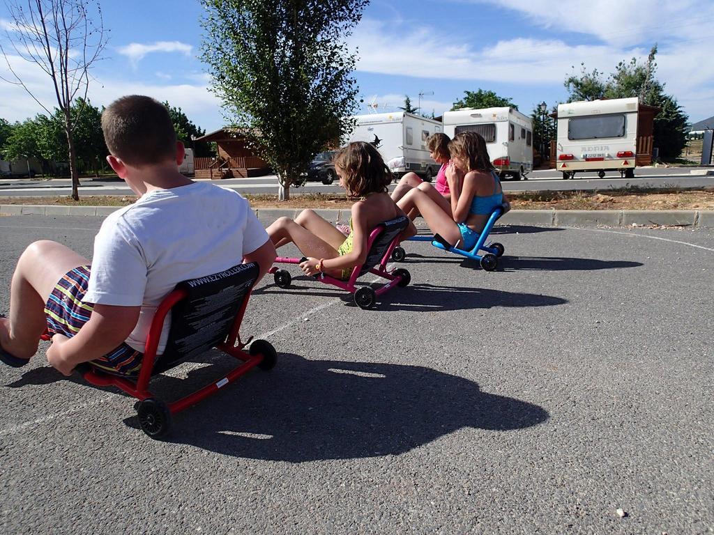 Camping La Sierrecilla Humilladero Exteriér fotografie